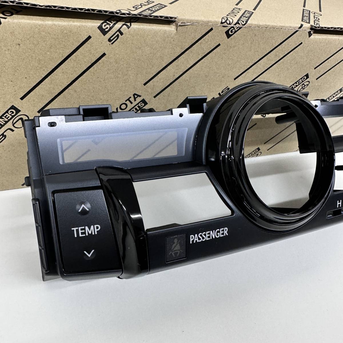 ☆新品 トヨタ Toyota 2代目130系マークX GRMN専用 純正 エアコン