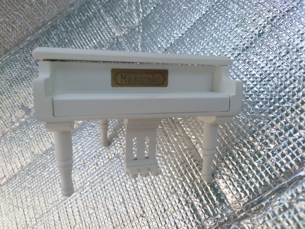 グランドピアノ型 オルゴール ジブリ 天空の城ラピュタ / 君をのせて 置物 白 ホワイト インテリア_画像7