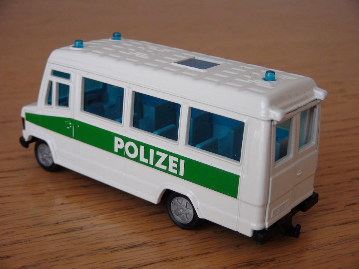 1980年代西ドイツSIKUジク1/55メルセデス・ベンツ809D型POLIZEI警察用ミニバス/人員輸送車・アイボリー/グリーン・美品/箱付_画像6