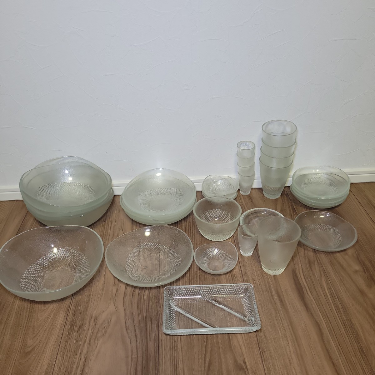 【新品】送料無料 硝子食器 皿 和食器 まとめて セット グラス 小鉢 レト パイレックス ショットグラス 切子 サラダボール パスタ皿 器