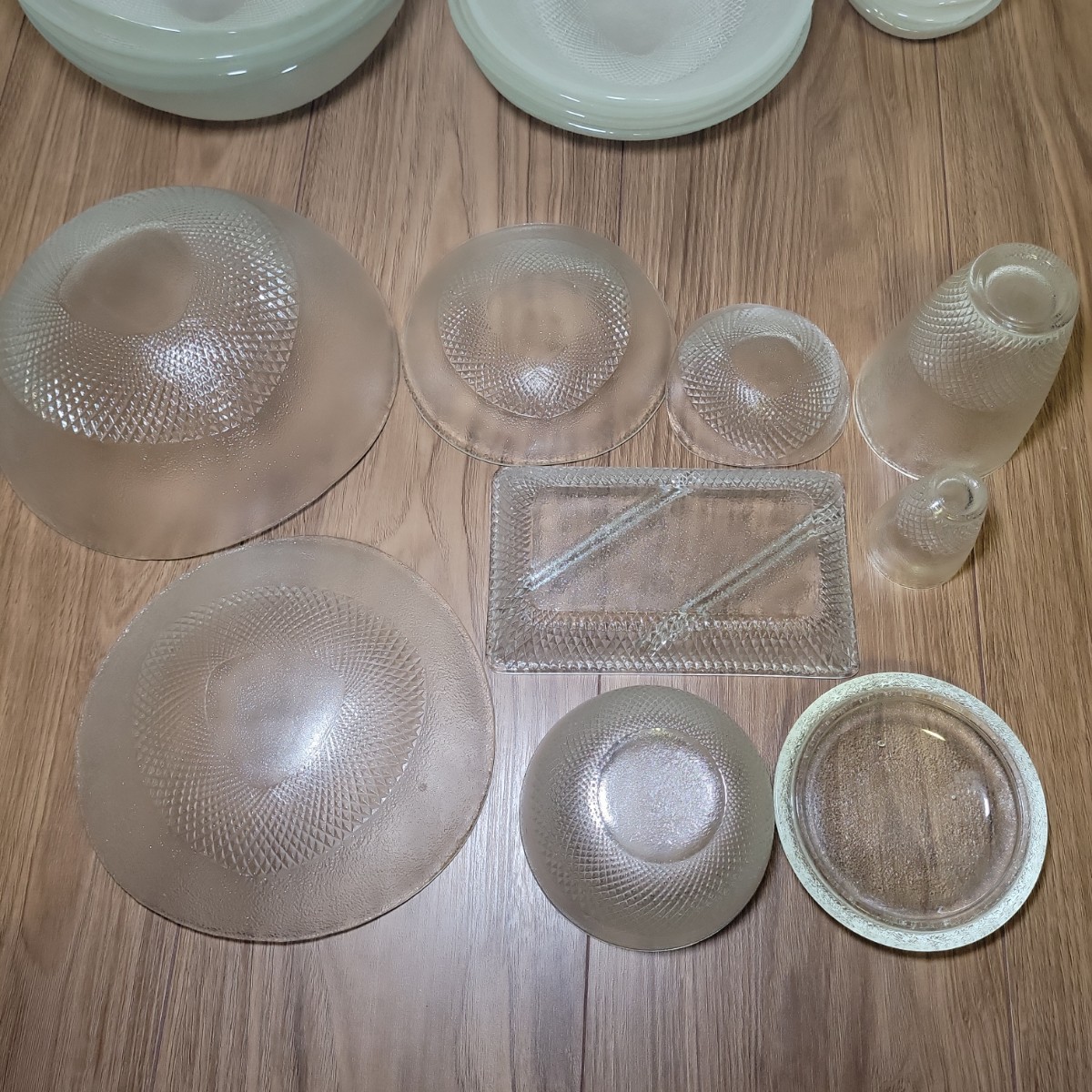 【新品】送料無料 硝子食器 皿 和食器 まとめて セット グラス 小鉢 レト パイレックス ショットグラス 切子 サラダボール パスタ皿 器