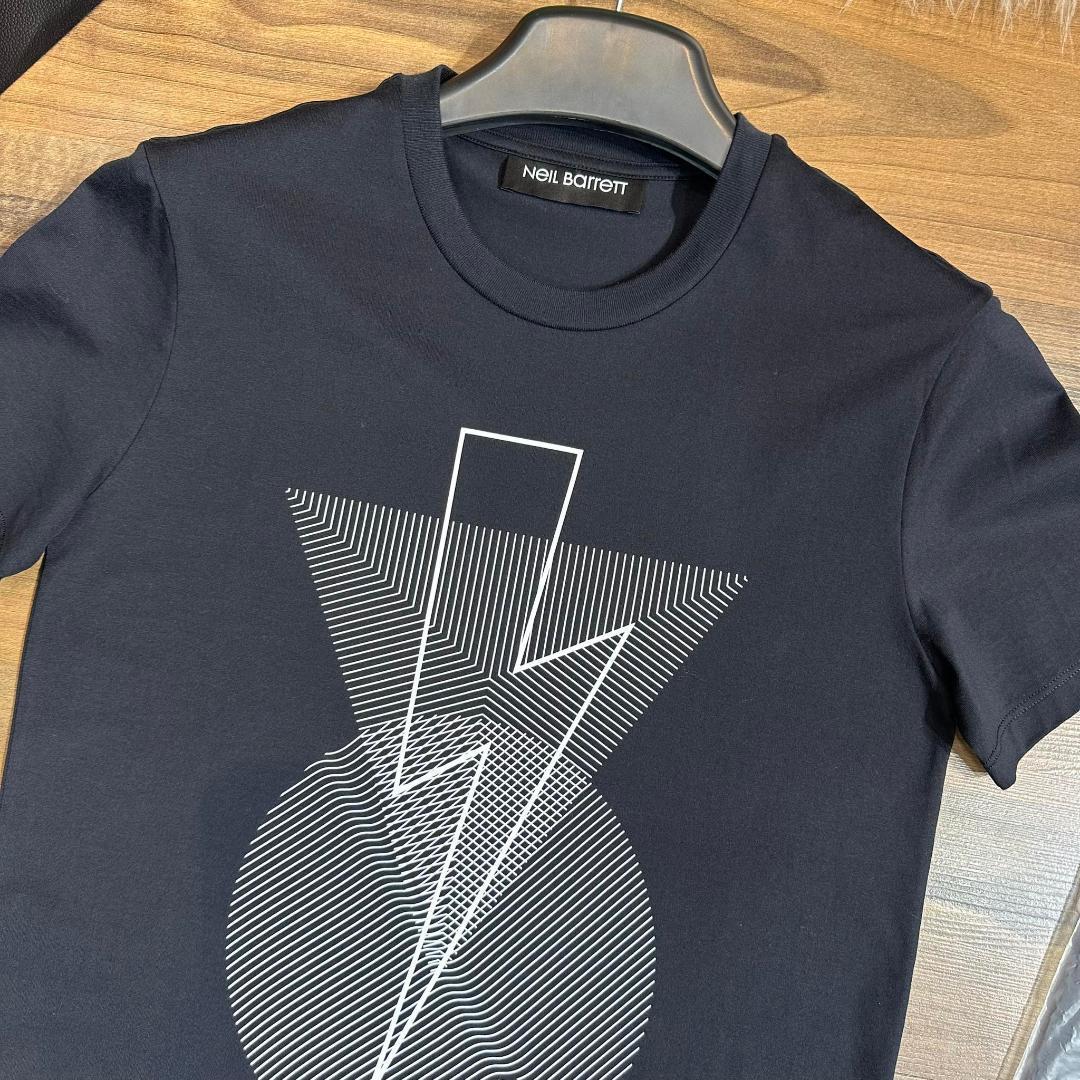 ニールバレット size XS 161H Tシャツ メンズウェア ブラック系 人気
