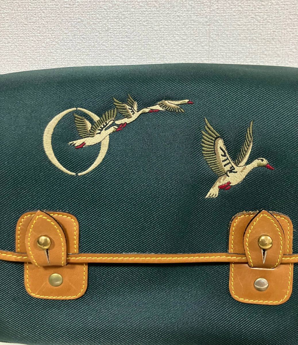  France made arco hunting shoulder bag leather use Duck embroidery Made in France