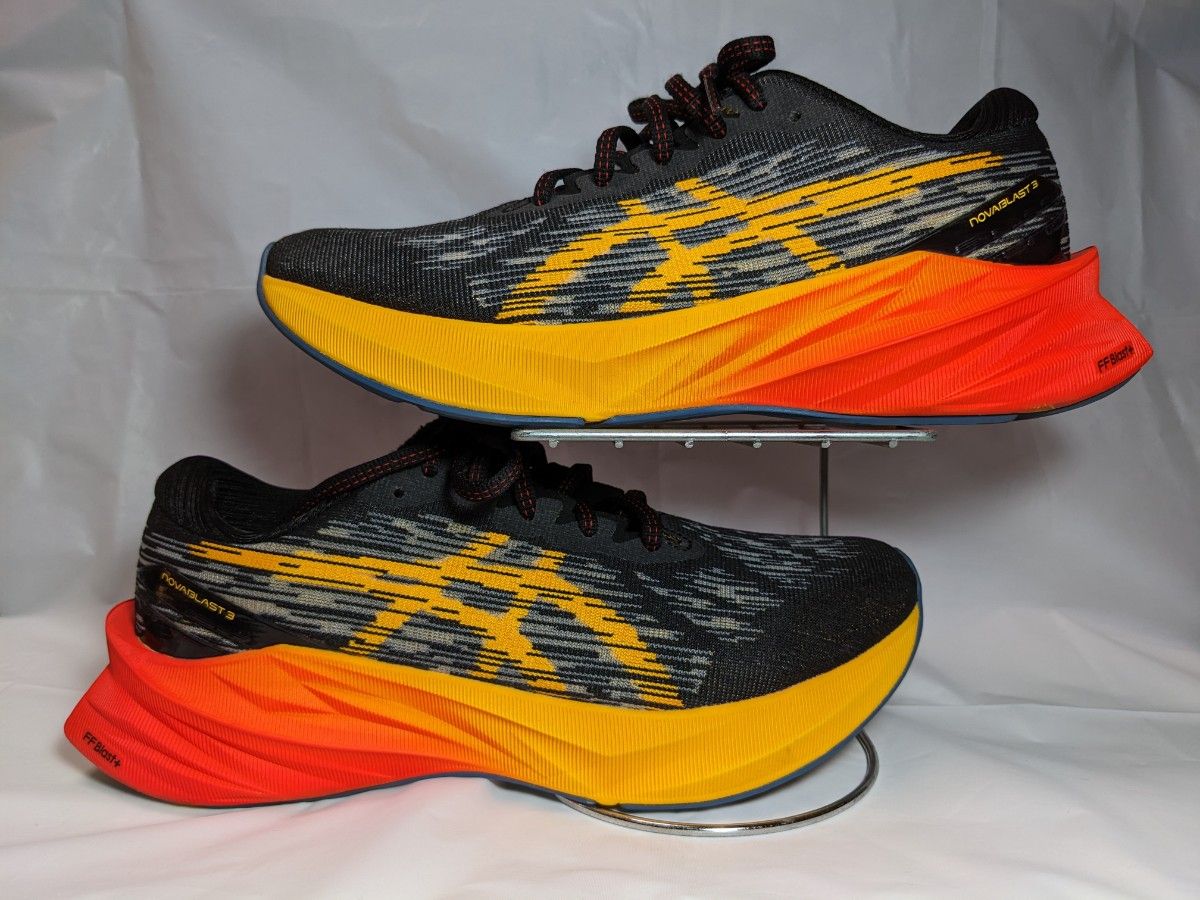 【ASICS】NOVABLAST 3 25cm