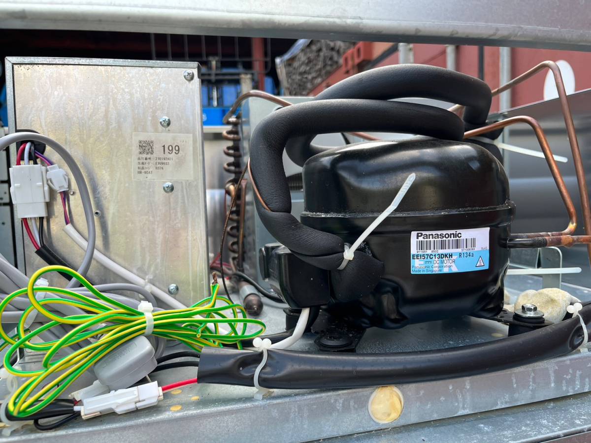 E5002-5 ホシザキ/冷蔵庫/4枚扉/HR-90AT/2018年製/単相100V W900×D650