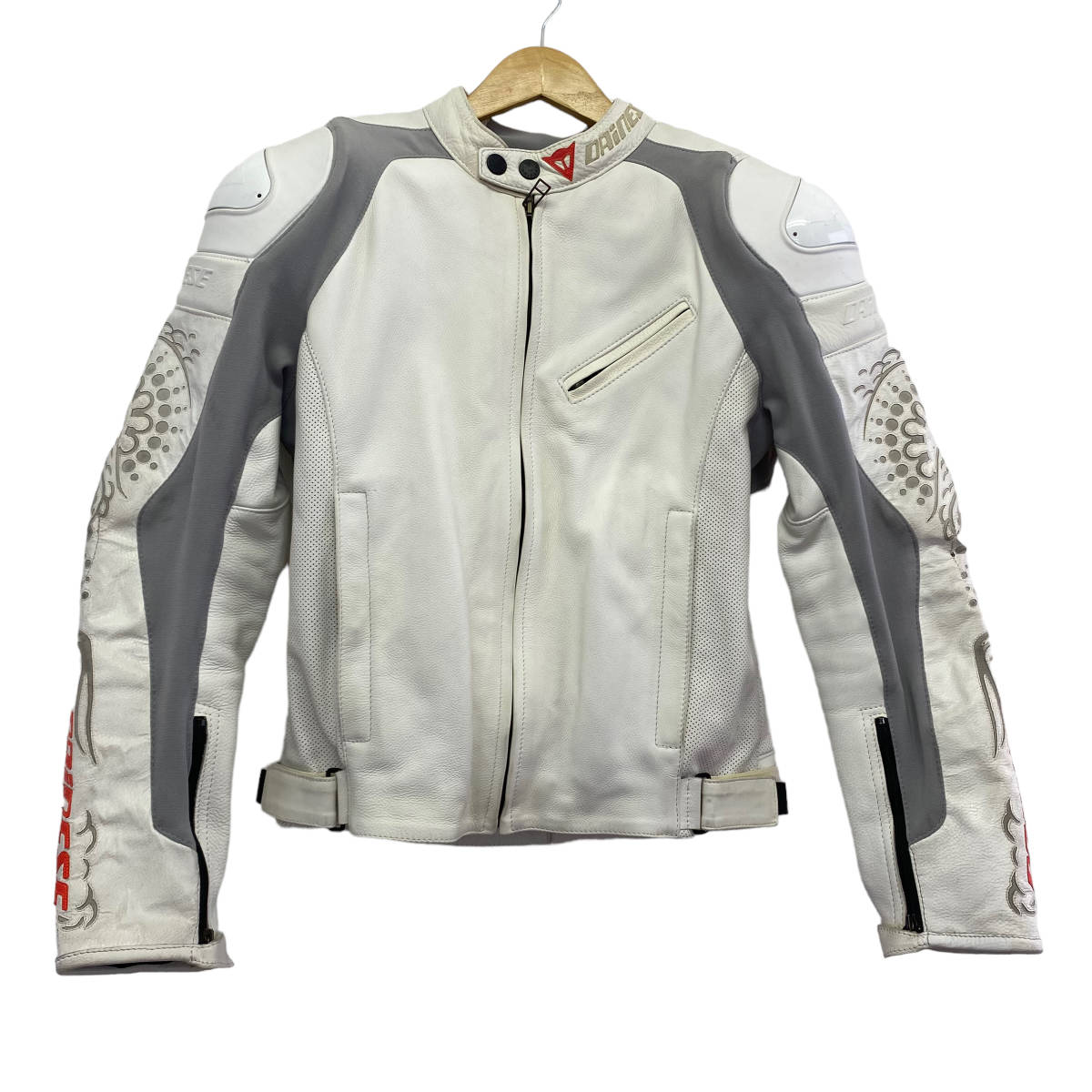 即決】DAINESE ダイネーゼ レザージャケット TATTOO 白系 ホワイト系