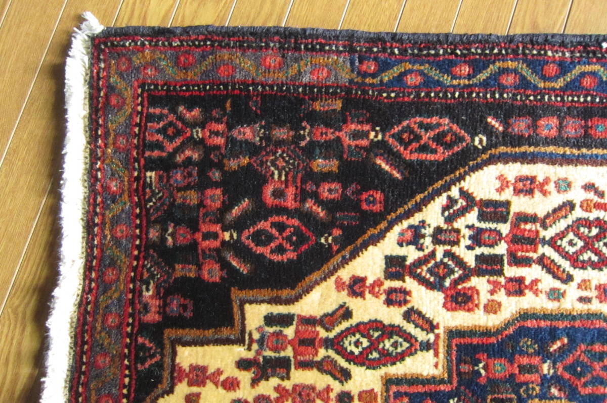 89x71】イラン直輸入☆サナンダジ産ペルシャ絨毯・カーペット 89x71】イラン直輸入☆サナンダジ産ペルシャ絨毯・カーペット