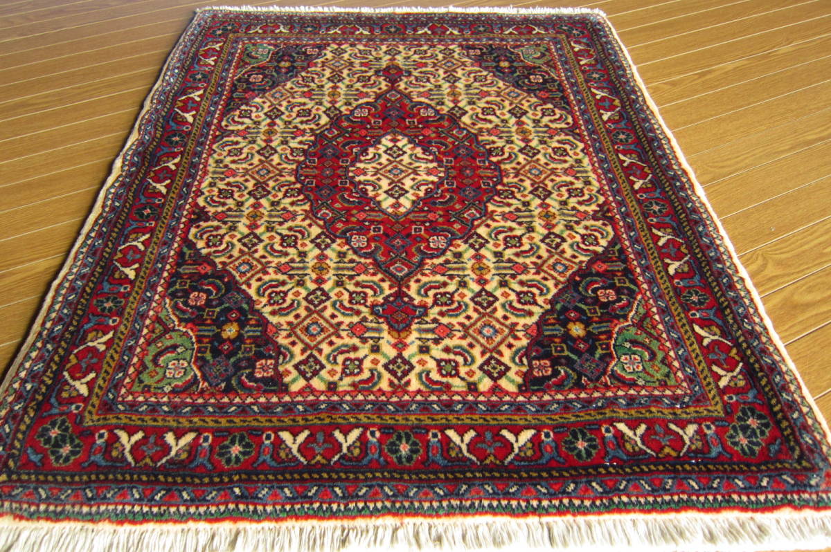 女性が喜ぶ♪ 【81ｘ66】イラン直輸入★サローグ産ペルシャ絨毯■1605-240 カーペット一般