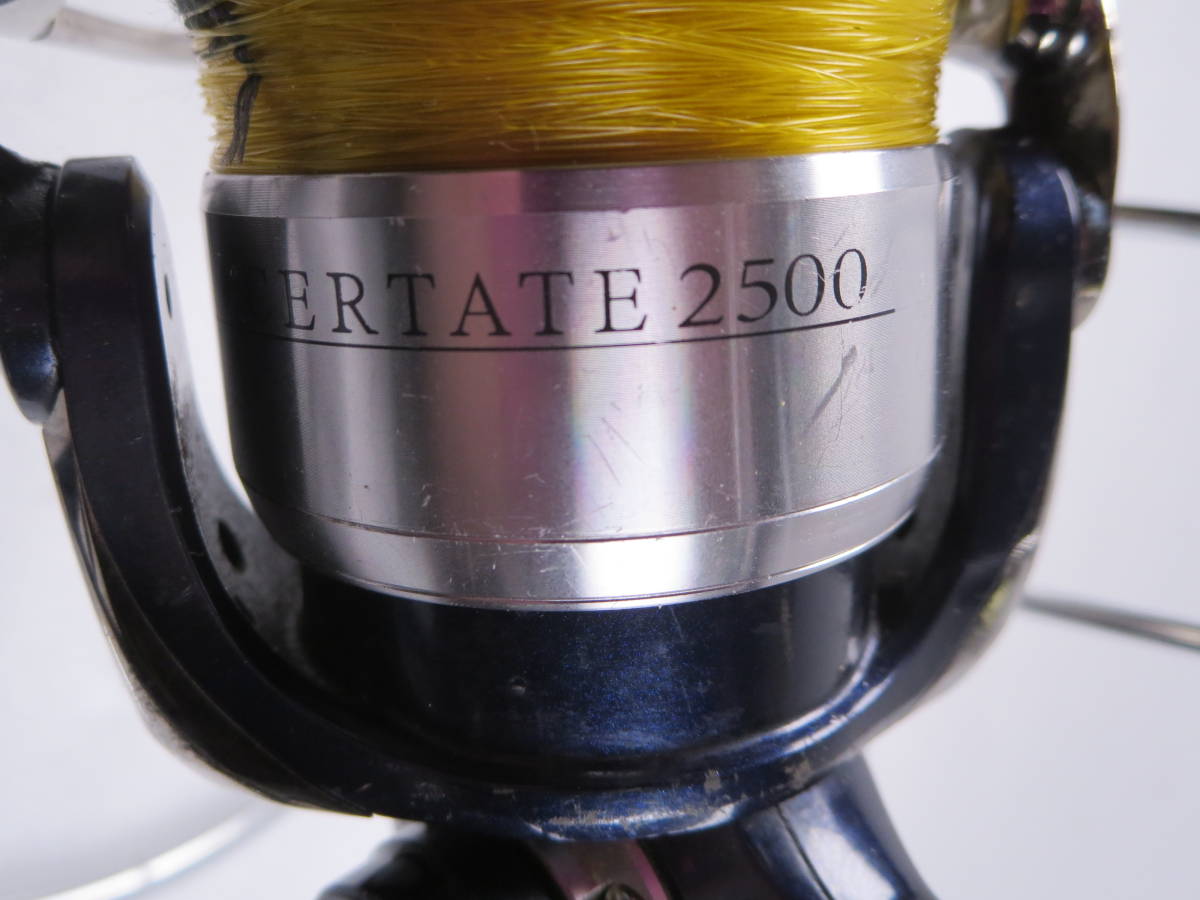 拜【日本製】ダイワ 04 セルテート 2500 廃盤品 Daiwa CERTATE スピニングリール シーバス エギング 2506 1500 1101F_画像2