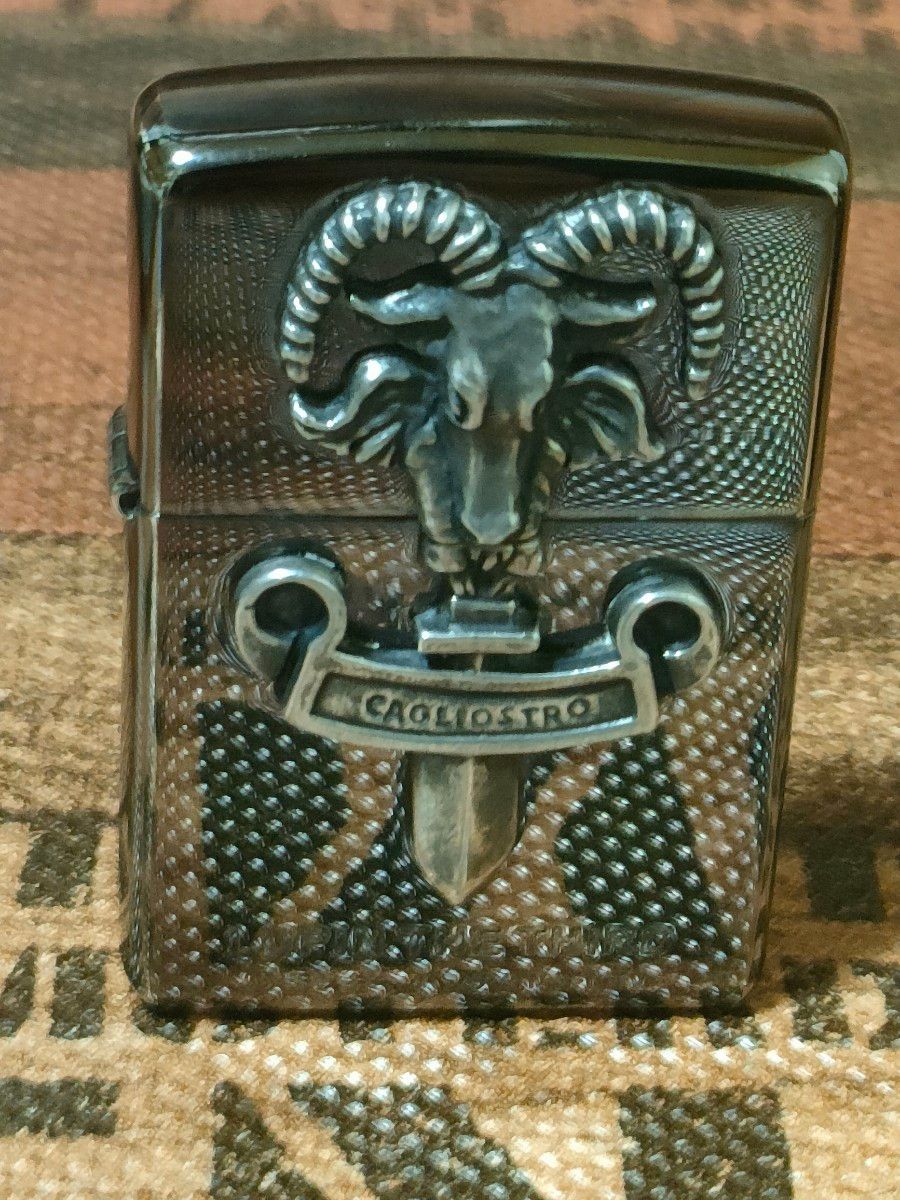 【特別ケース保管品】ルパン三世カリオストロの城 バージョン5 zippo 立体メタル紋章 2002年製 シリアル№.1223
