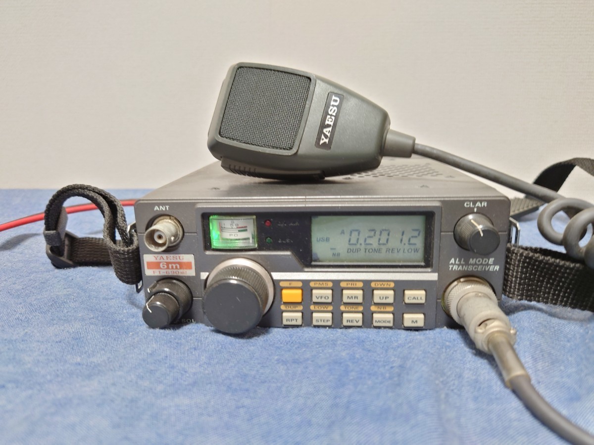 YAESU FT-690mkⅡ 6m（50MHz帯）オールモード 無線機 電池ケース付