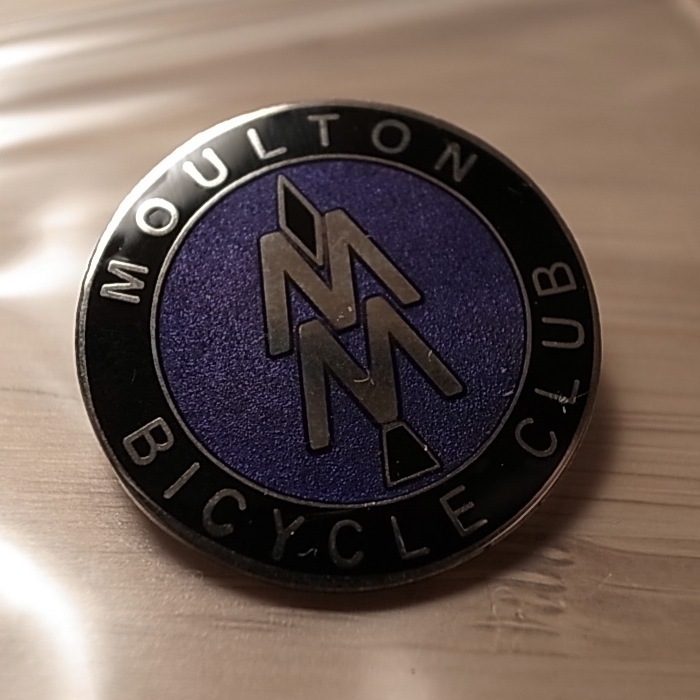 MOULTON BICYCLE CLUB эмаль значок ( молдинг тонн )