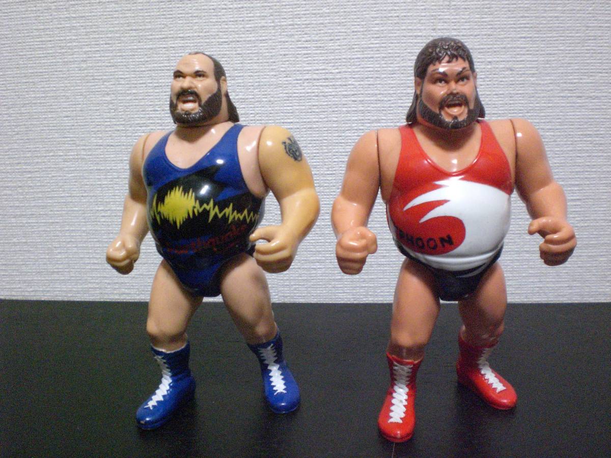 上質で快適 当時物 90s HASBRO ハズブロ WWF タイフーン & アース