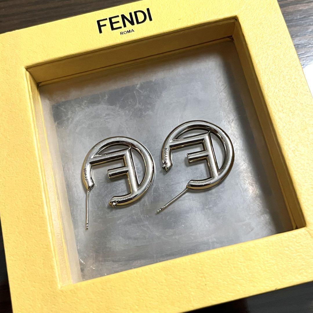 高級ブランド FENDI FENDI ピアス 新作【FENDI】フェンディ*FF フープ