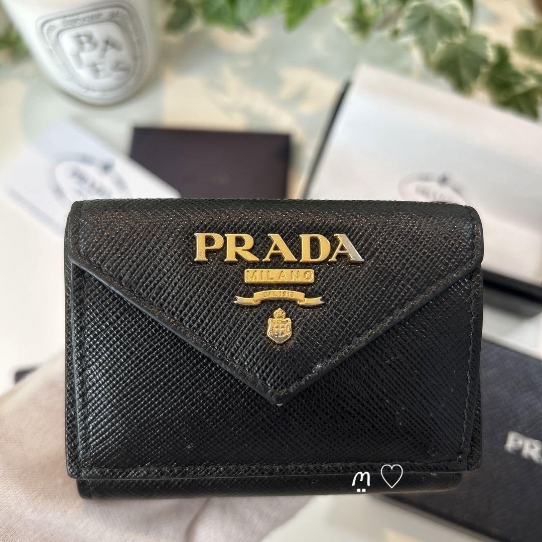 PRADA プラダ サフィアーノ 財布 ミニ財布 三つ折り財布 レター-