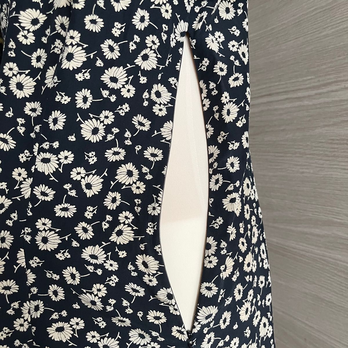 【美品】MaxMara シルク花柄ワンピース 黒 サイズ40 ハーフスリーブ 半袖