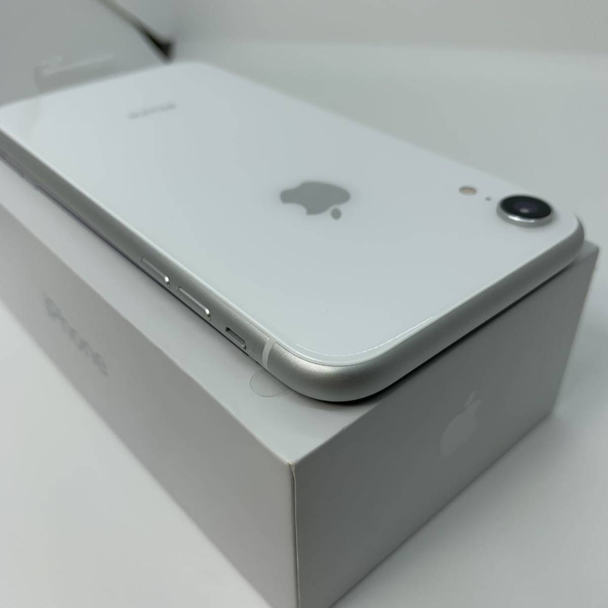 新品 iPhone XR White 256 GB SIMフリー 本体 | home.ly
