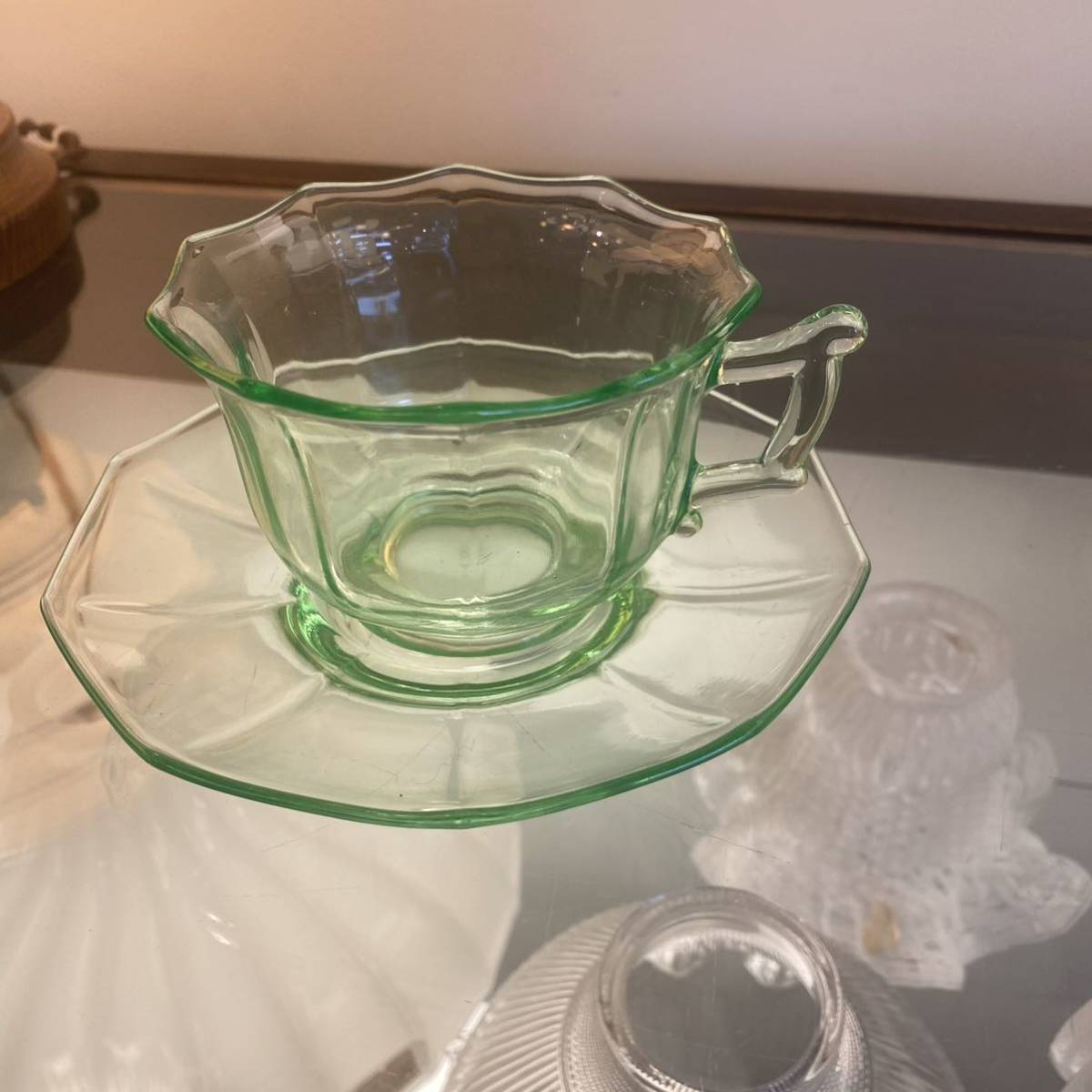 ウラン　1930年代　CAMBRIDGEライトグリーン　カップ＆ソーサー　ディプレッションガラス　ウランガラス　ヴィンテージ　ケンブリッジ_画像5