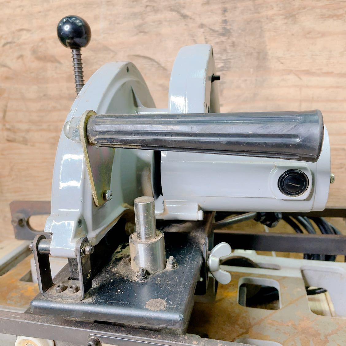 ☆動作品☆松井鉄工所 スライドソー KM-101 曲面桟加工機 丸 ☆動作品☆松井鉄工所 スライドソー KM-101 曲面桟加工機 丸