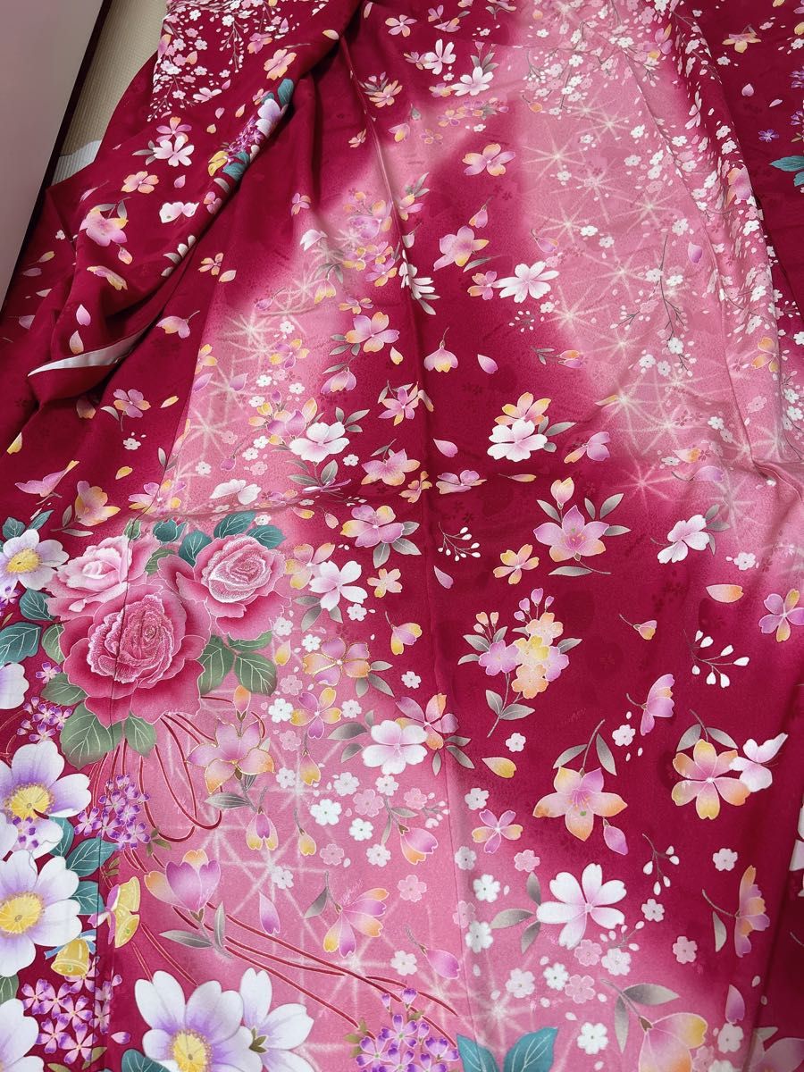 振袖　駒刺繍　草花文　ハート地紋　暈し染め　着丈173.5cm　裄丈70cm　正絹　逸品（値下げ不可！）