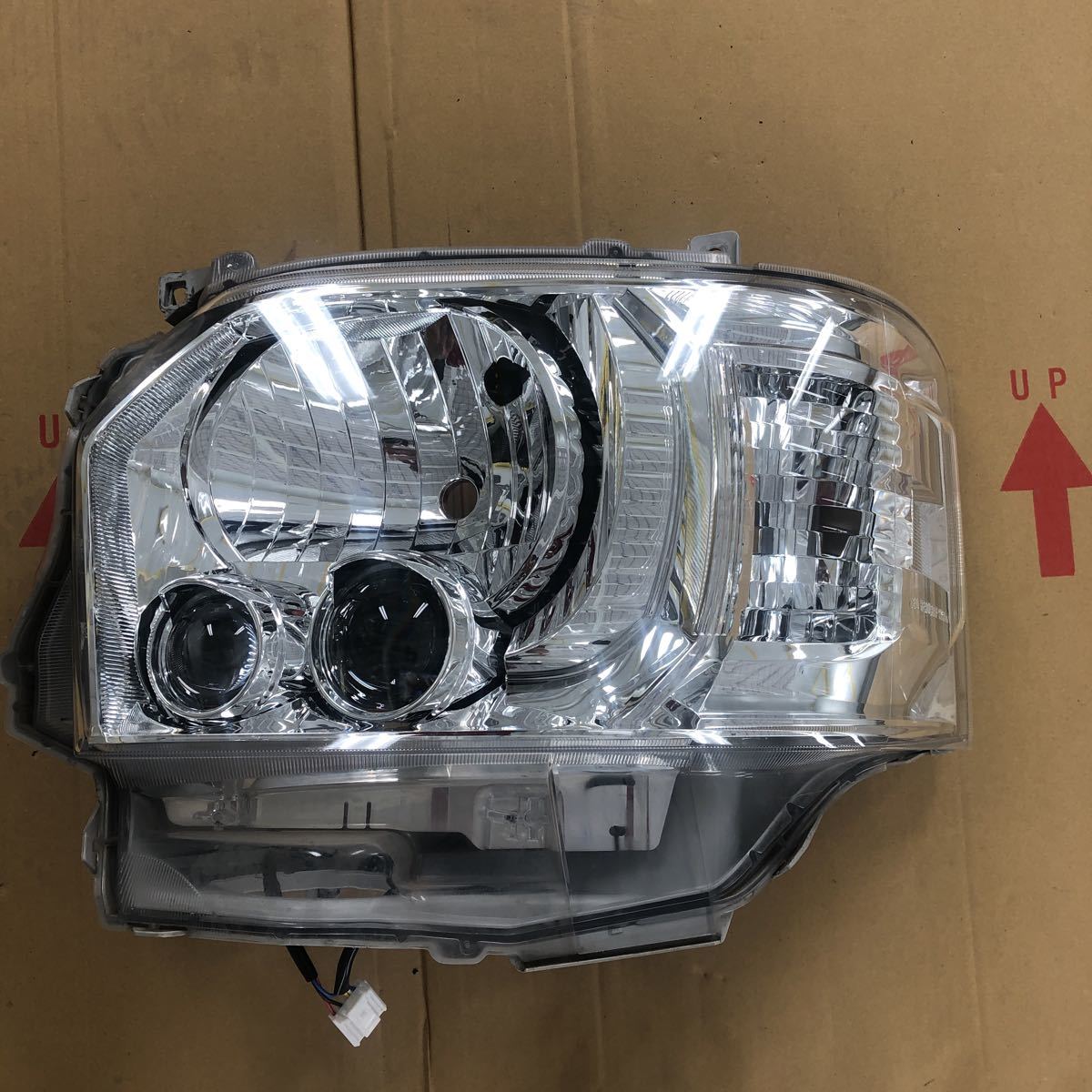ハイエース 200系 純正LEDヘッドライト 左ヘッドライト | www.annugeo.com