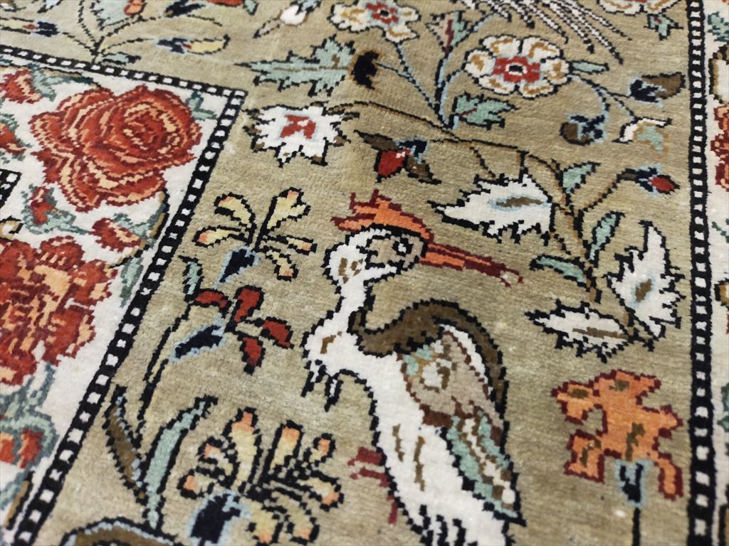 逸品 クム産シルク 最高級ペルシャ絨毯 緻密9ノット 約150万円 210 逸品 クム産シルク 最高級ペルシャ絨毯 緻密9ノット 約150万円 210