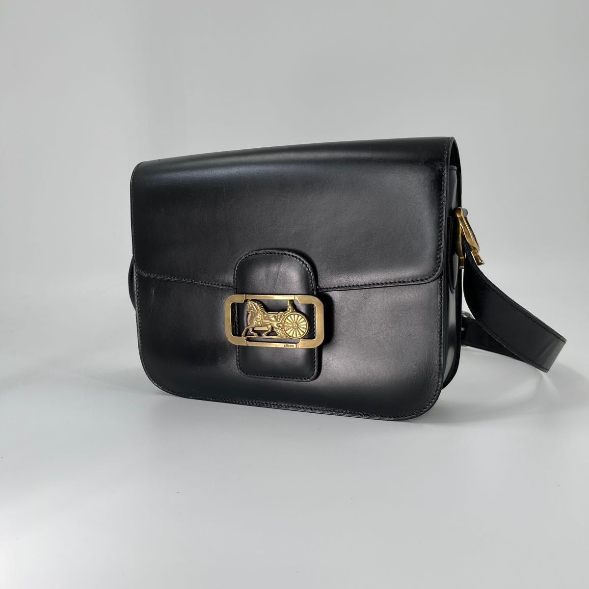 CELINE セリーヌ 馬車金具 ゴールド金具 ショルダーバッグ