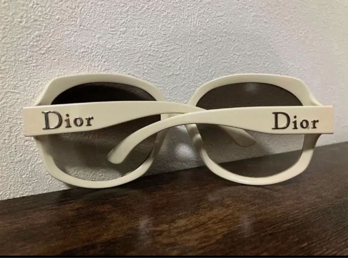 ディオール　Dior グロッシーワン　GLOSSY サングラス　ホワイト　ギャル