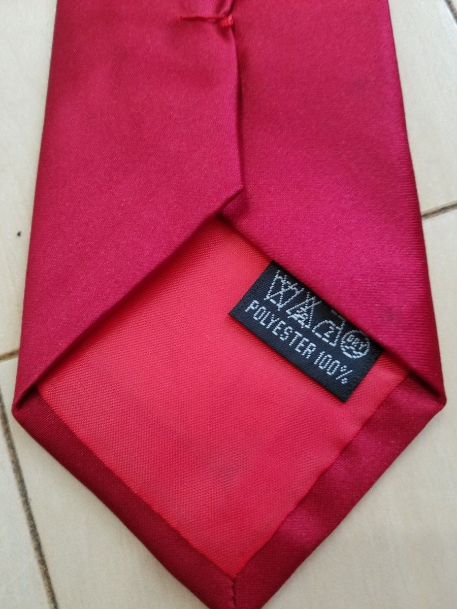ネクタイ　赤　楽々