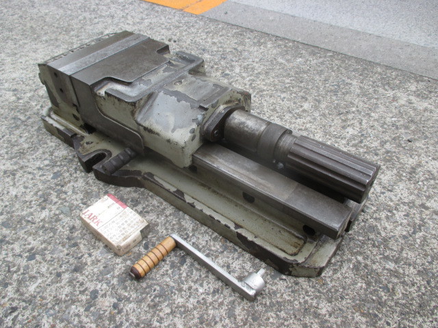 s807☆津田駒 油圧マシンバイス 口金幅175mm s807☆津田駒 油圧マシンバイス 口金幅175mm