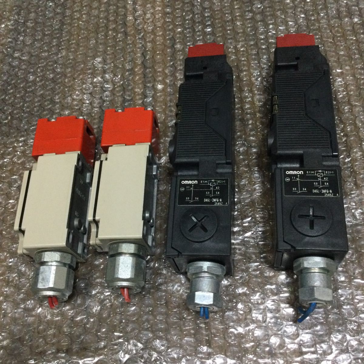 OMRON D4BS-25FS 2つ/OMRON D4GL-2AFG-A 2つ_画像4