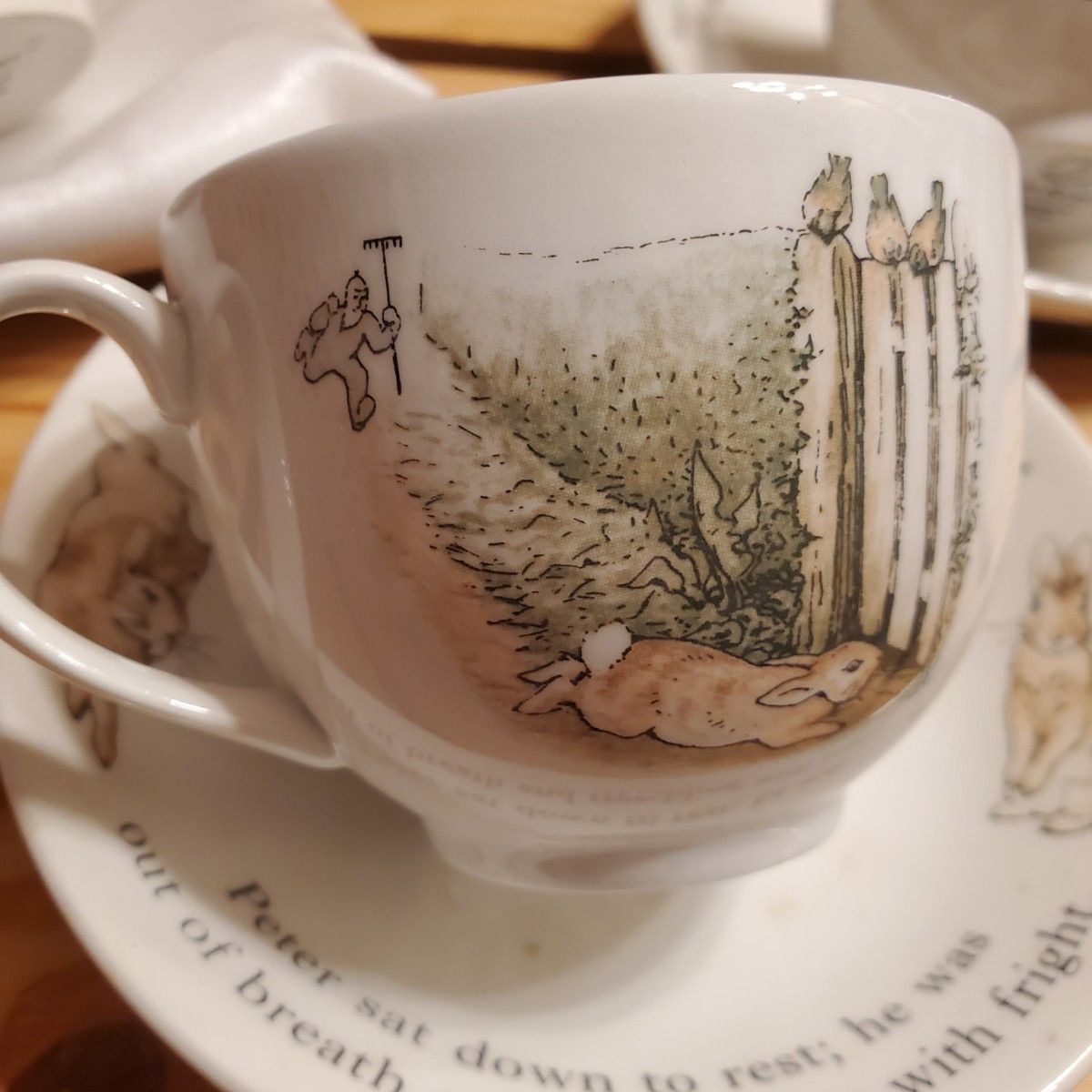 新品 ピーターラビット WEDGWOOD ウェッジウッド マグカップ 箱付き PETER RABBIT カップ ソーサー 皿