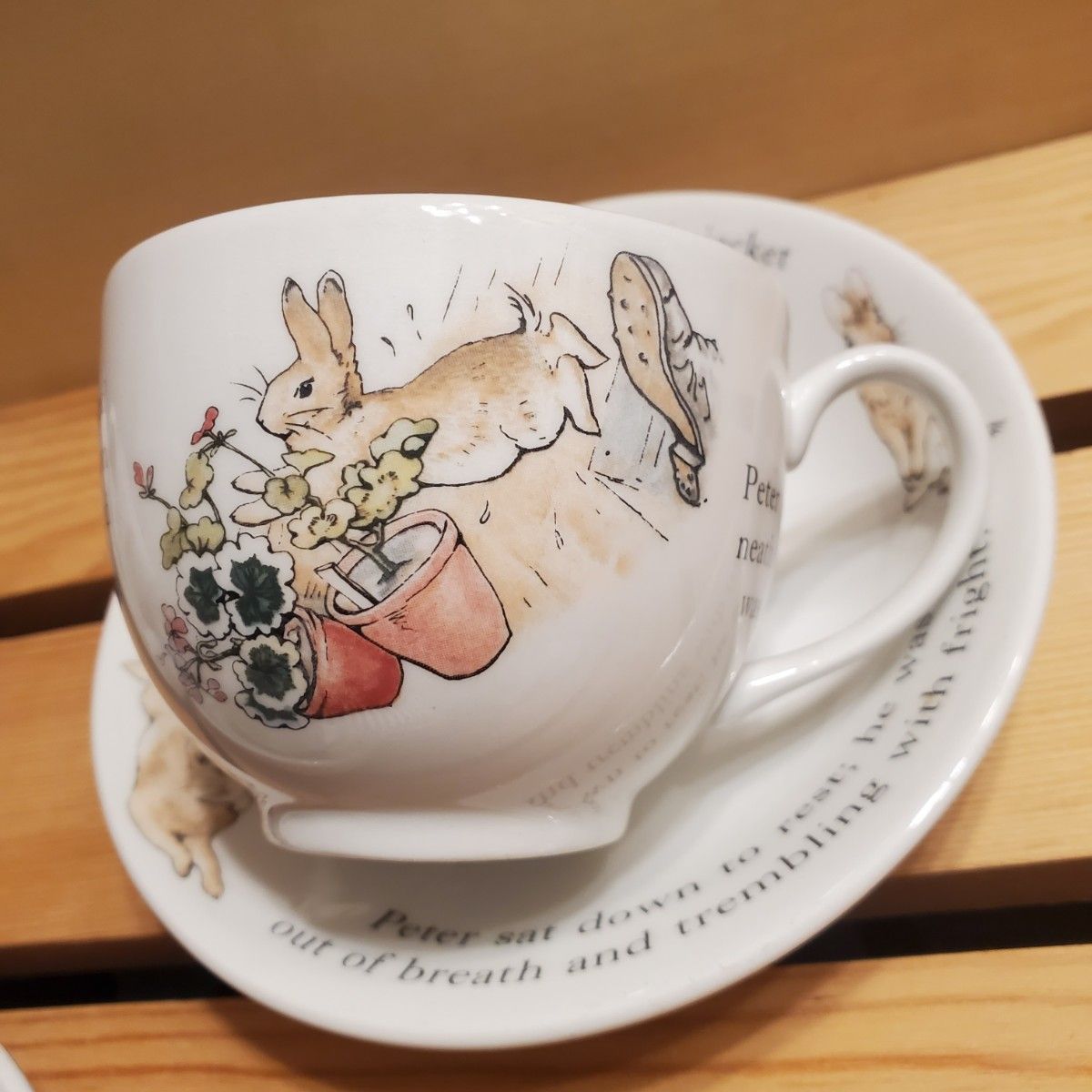 新品 ピーターラビット WEDGWOOD ウェッジウッド マグカップ 箱付き PETER RABBIT カップ ソーサー 皿