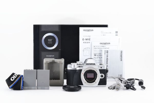 13697☆極上美品☆ OLYMPUS オリンパス OM-D E-M10 Mark III ボディ