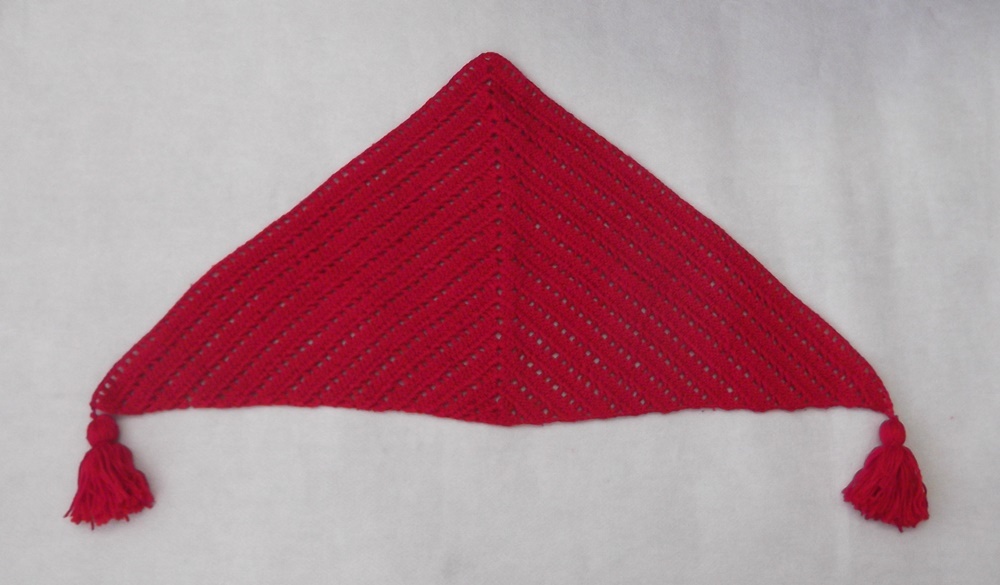  hand-knitted triangle shawl hand made 
