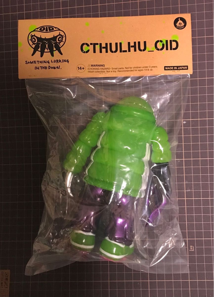 新発売】 缶バッジ付き GYAROMI クトゥルフオイド スタンダードver.4