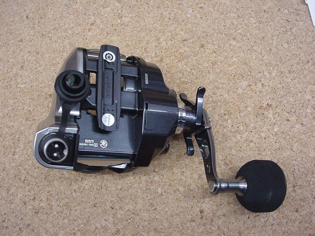 ほぼ未使用品□シマノ SHIMANO 電動リール 15 フォースマスター 800