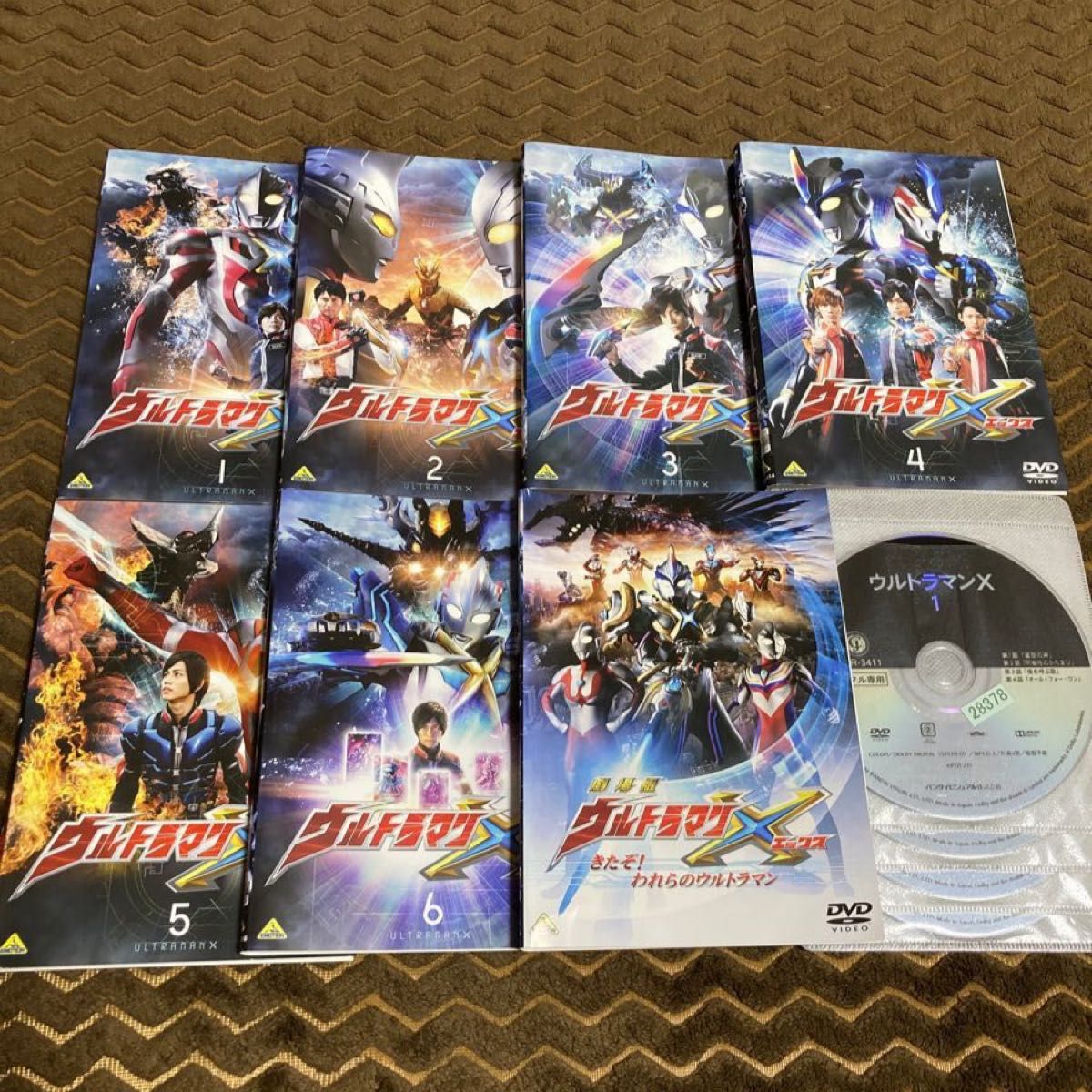 ウルトラマンX エックス    全6巻+劇場版　DVD  全7巻