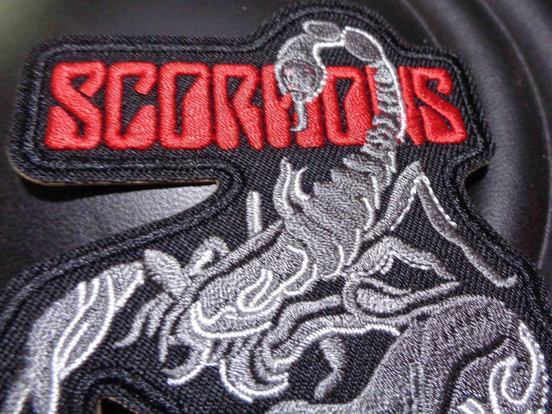 黒赤灰◆新品スコーピオンズScorpions蠍サソリ　ドイツ　ハードロック　ヘヴィメタル・バンド 西ドイツ　刺繍ワッペン◎音楽ミュージック _画像3