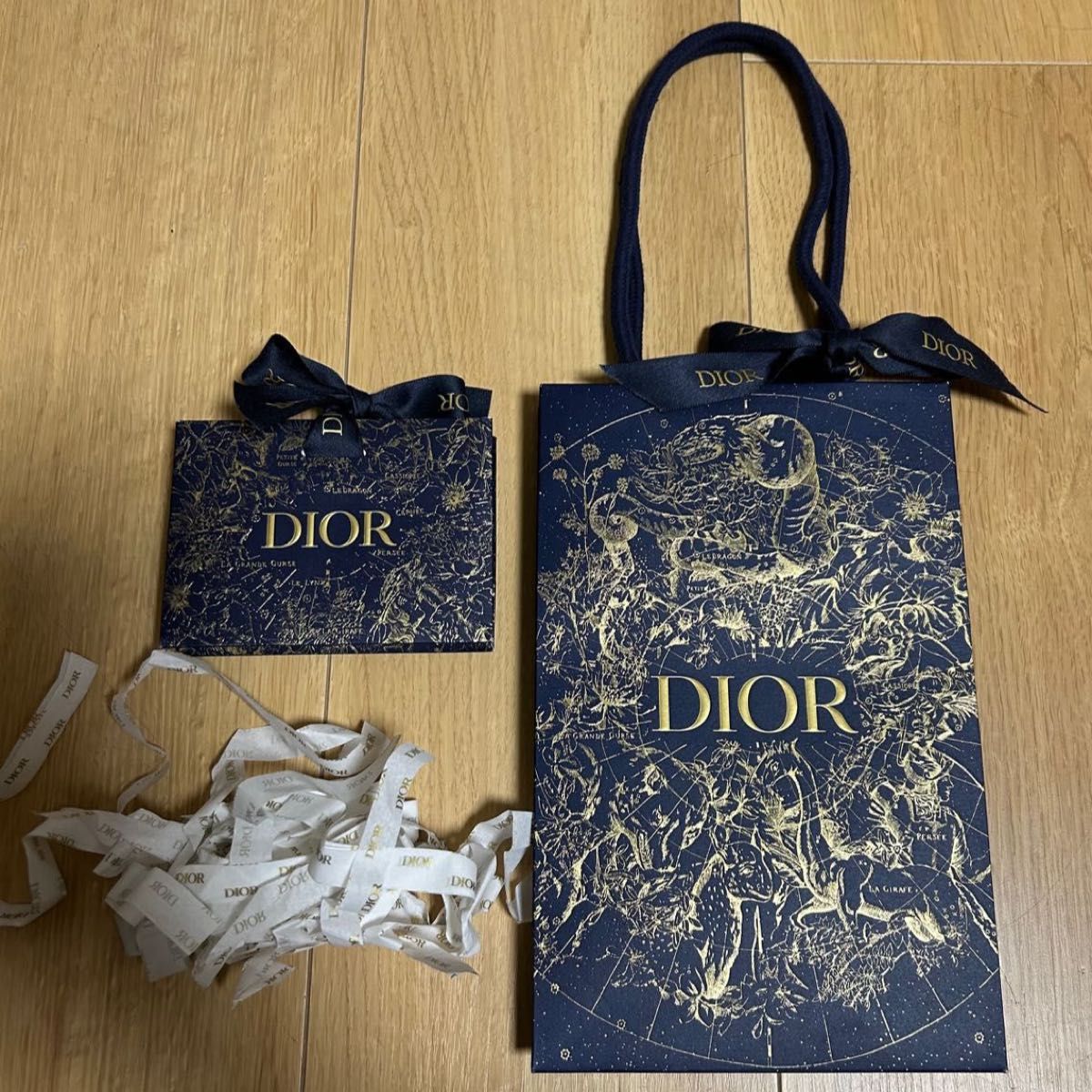  Dior  ディオール　コスメ☆ショップ袋　ショッパー　紙袋　ラッピング　リボン付　クリスマス限定　ホリデー　2022