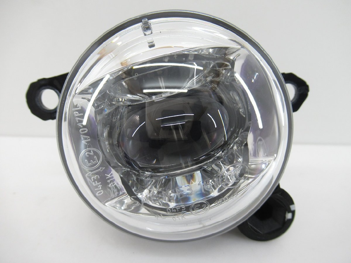 《美品》 タントカスタム LA650S 純正 左 フォグランプ LED 【 81220-B5030 】(M082966)_画像1