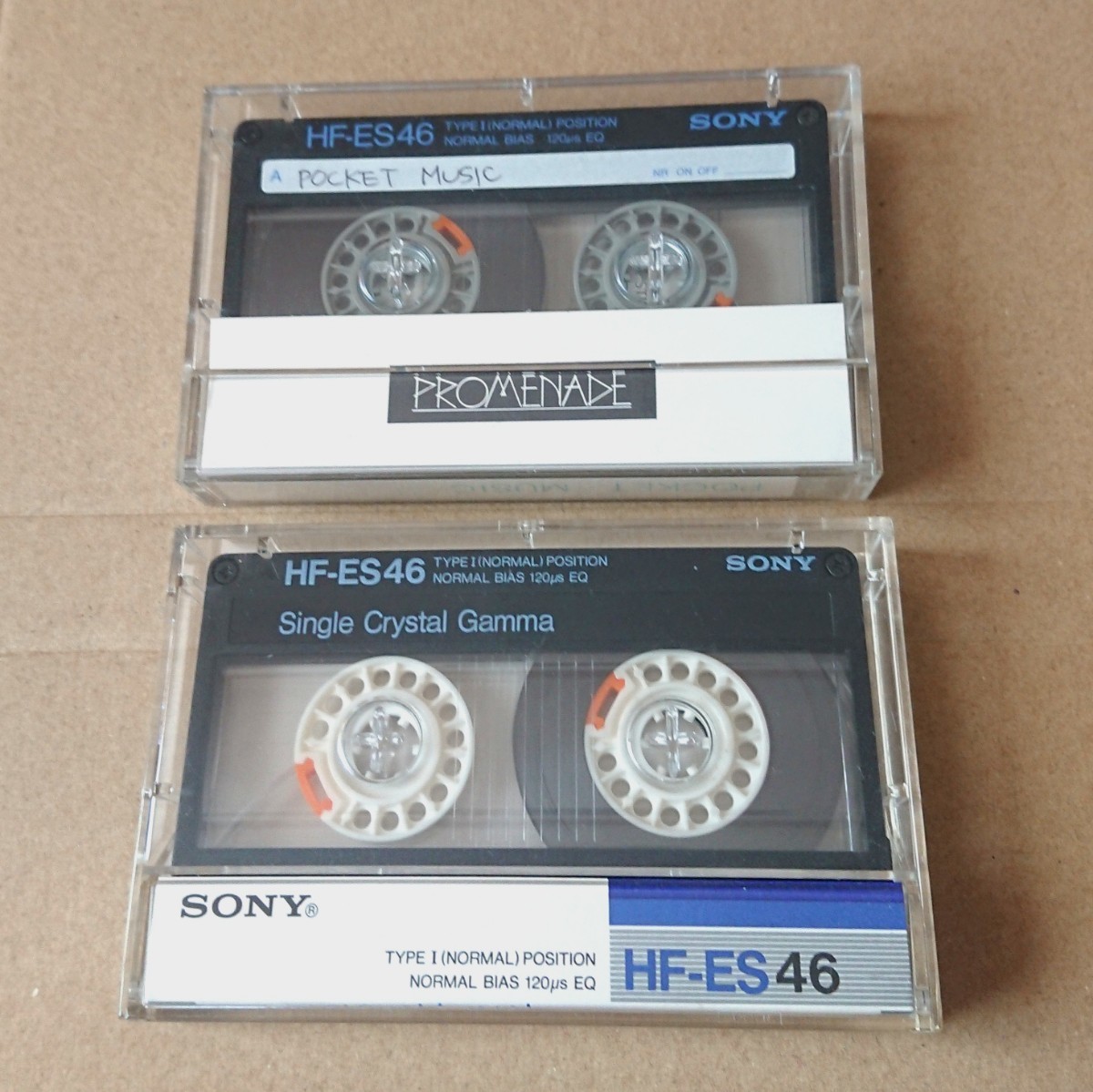 ⑥中古カセットテープ　２本