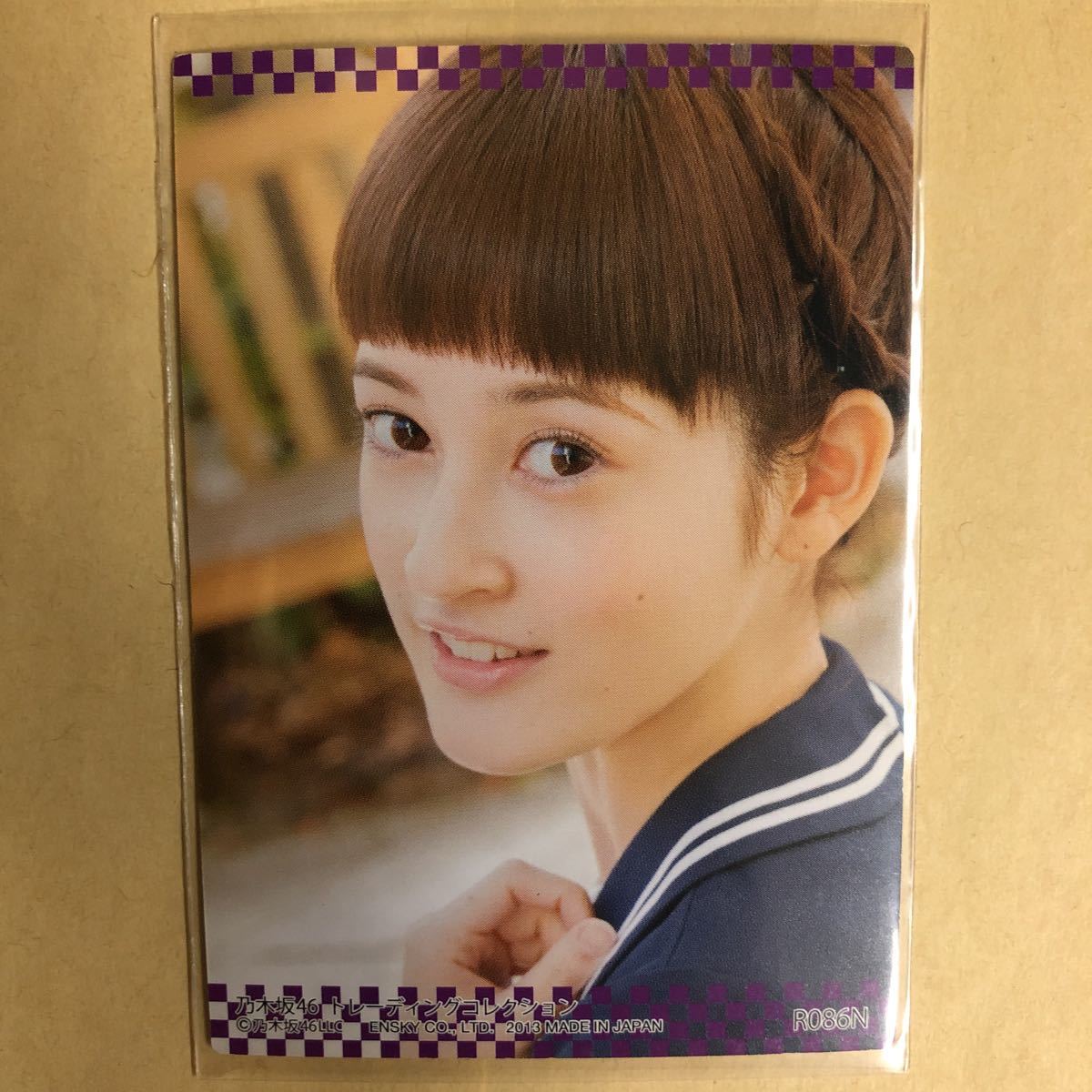 乃木坂46 宮澤成良 2013トレカ アイドル グラビア カード R086N タレント トレーディングカード_画像2
