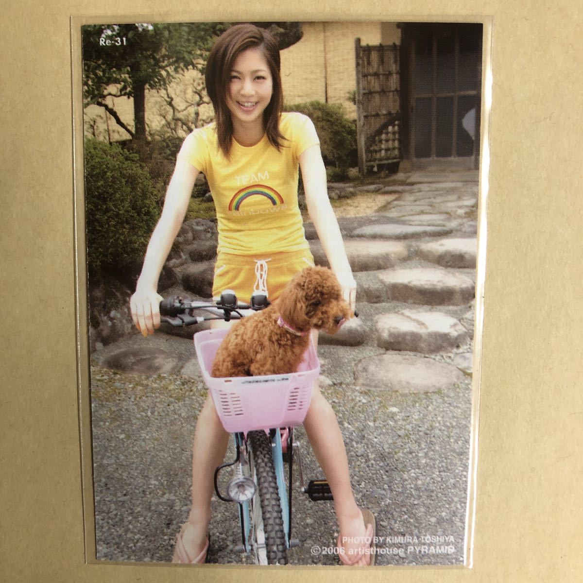 安田美沙子 2006 トレカ アイドル グラビア カード Tシャツ 着物 Re-31 タレント トレーディングカード_画像1