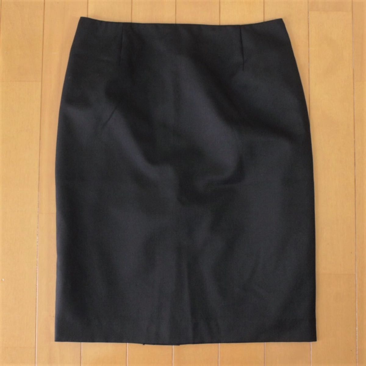01【新品同様】レミュー ファム スカートスーツ S 黒 7号 ウォッシャブル-