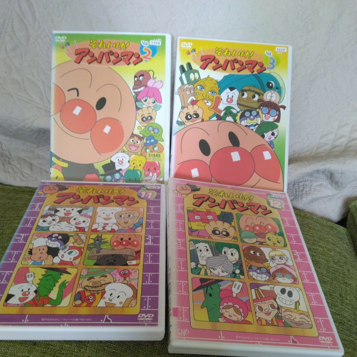 [ Soreike! Anpanman ] DVD4 sheets each 6 story compilation 24 story domestic regular goods rental version all compilation viewing . settled free postage 2002 year 11 month,12 month,2003 year 2 month,3 month 