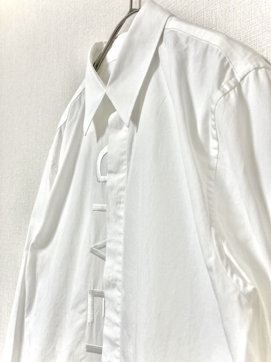 ジバンシィ　ジバンシー　刺繍ロゴ　メンズ　シャツ　ホワイト　白　givenchy エンブロイダリー　コットン　ドレス　装飾　38_画像2