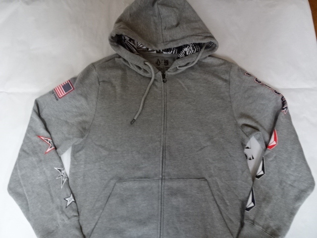 話題の行列 スノーボードチーム【U.S.SNOWBOARD アメリカ x 激レア【VOLCOM】ボルコム TEAM】アメリカ国旗 Mグレー フルジップパーカーUS ロゴプリント ボルコム