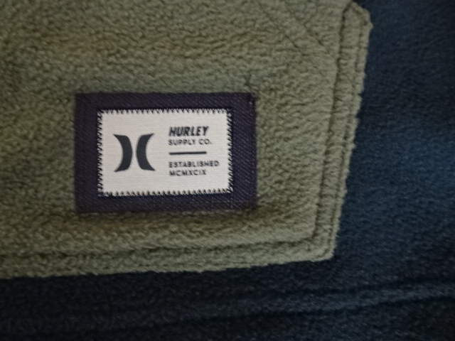 USA購入 ハーレー【Hurley】フリース素材 胸元ファスナー ポケット付トレーナー US Lサイズ オリーブ x ブラック_画像5