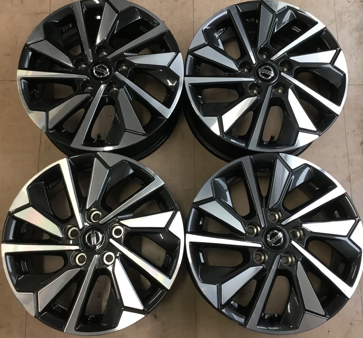 限定販売】 ニッサン セレナ 純正アルミホイール 16インチ 16x6J+